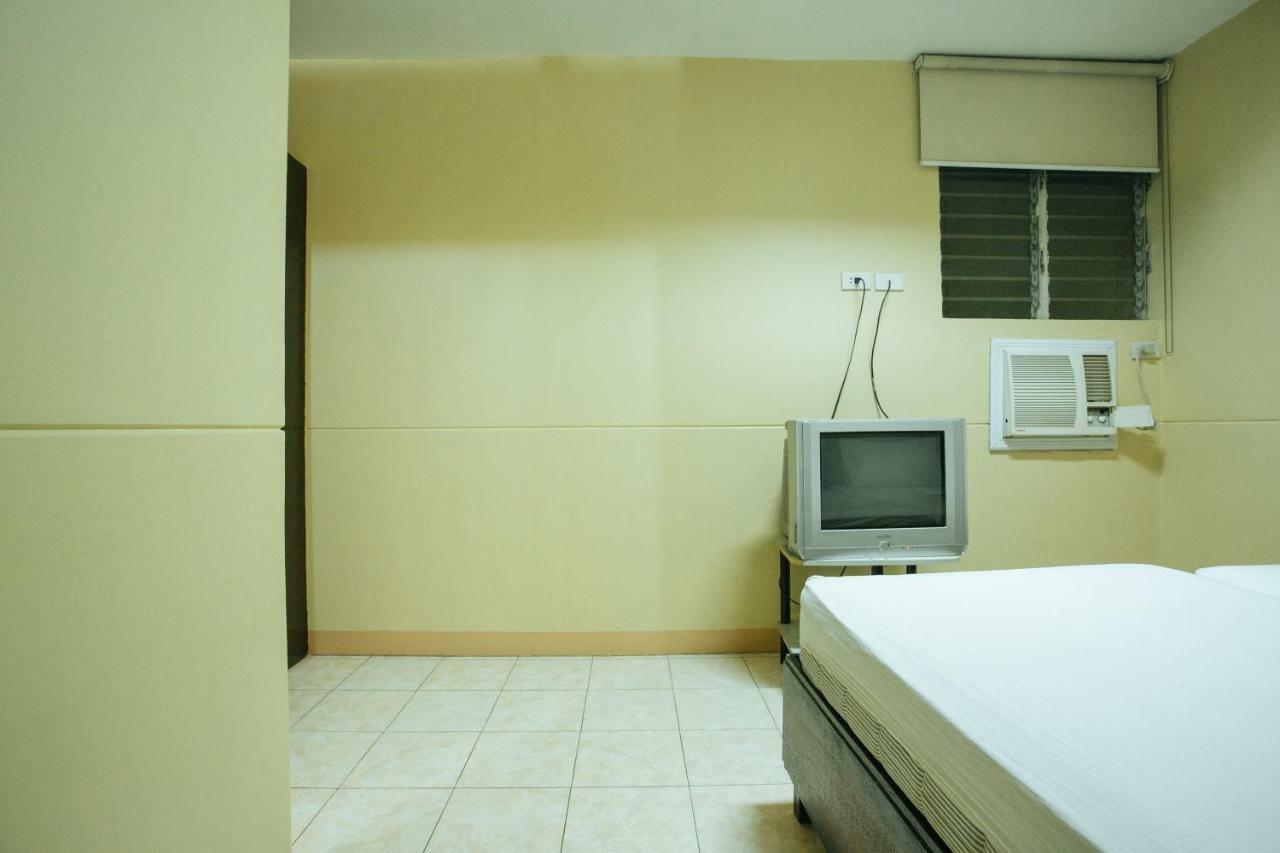 Gv Hotel - Talisay City ภายนอก รูปภาพ
