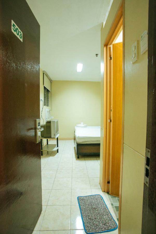 Gv Hotel - Talisay City ภายนอก รูปภาพ